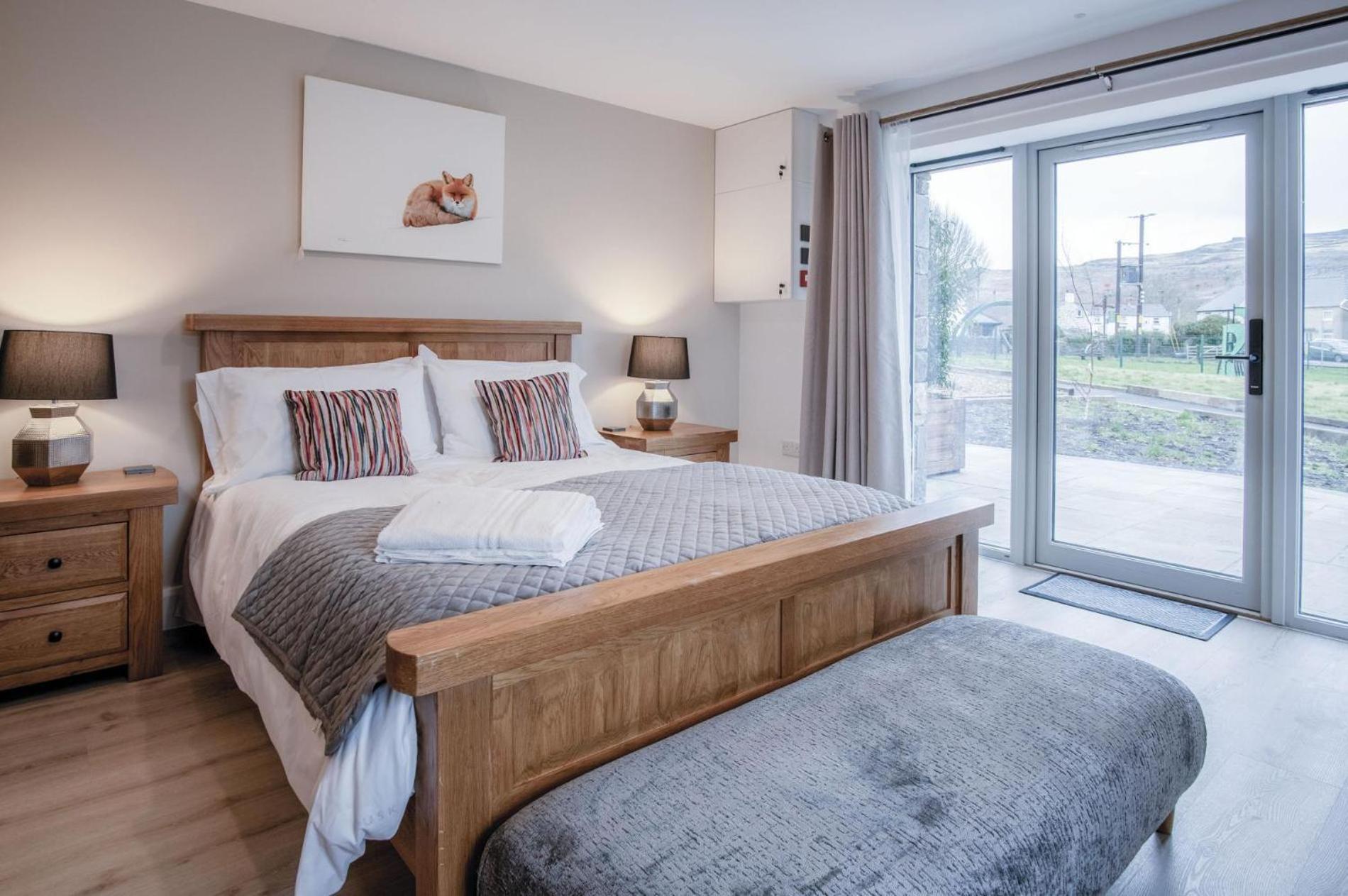 Suite 7 - Sleeping Giant Hotel - Pen Y Cae Inn Brecon Exterior photo
